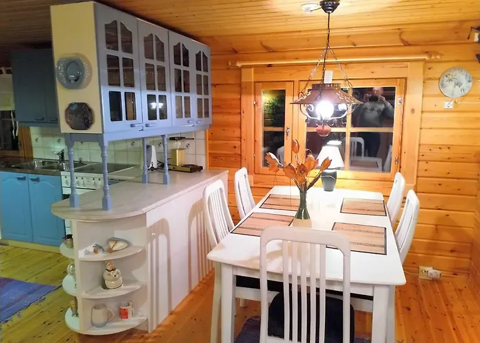 אתר קמפינג Elmon Village *